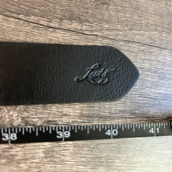 Levis Belt Mens 80/90 Black Full Grain Buffalo Leather Gold Round Buckle Classic - Picture 8 of 8